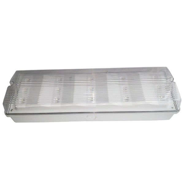 充電式防水緊急ライト 3W LED ウェットロケーション アウトドア ABSケーシング IP65 L102M