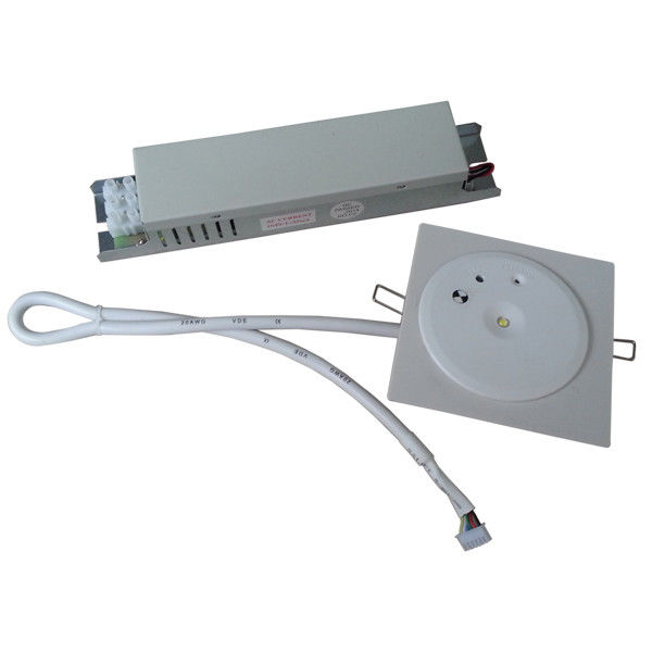 バッテリーバックアップ付き充電式非メインテナンス商業用LEDシーリング非常灯 220V 240V 3年保証